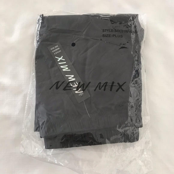 Leggings~Basic ~Plus Size / New Mix / Host Pick - Picture 5 of 6